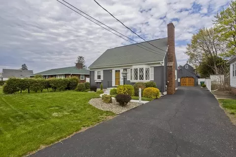 34 Goodhue Ave, Chicopee, MA 01020
