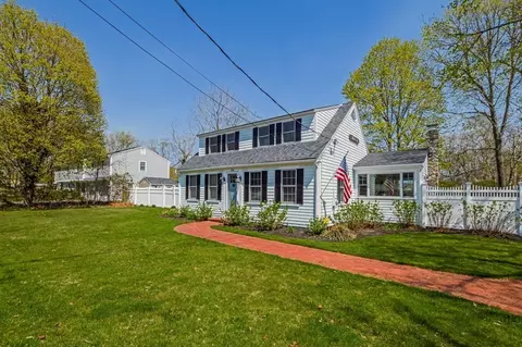 156 Davisville, Falmouth, MA 02536