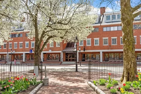 1 Merrimac St #26, Newburyport, MA 01950