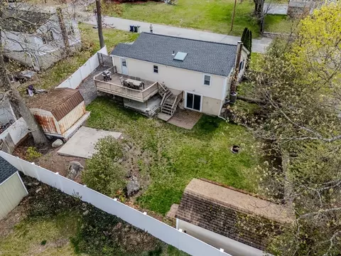 142 C St, Dracut, MA 01826 photo 2