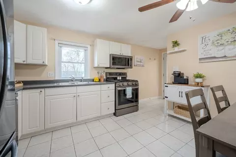 142 C St, Dracut, MA 01826 photo 10