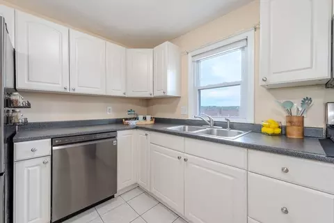 142 C St, Dracut, MA 01826 photo 8