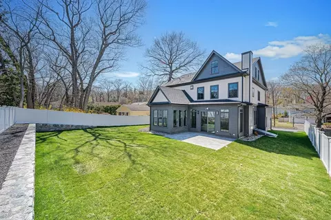 18 Ina Rd, Needham, MA 02492 photo 2
