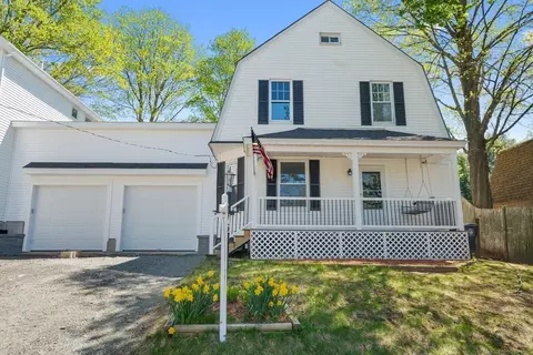 76 15th Ave #2, Haverhill, MA 01830