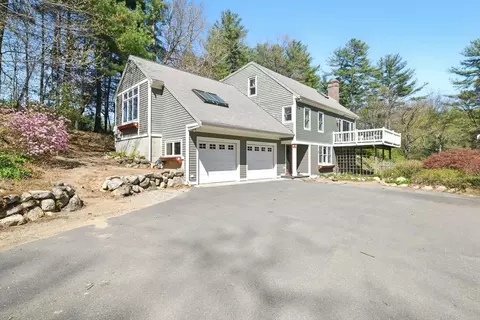 16 Miller Ave, Southampton, MA 01073
