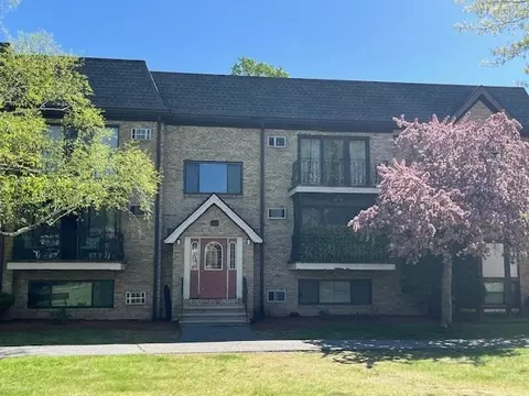 293 Pawtuckett Blvd #3, Lowell, MA 01854