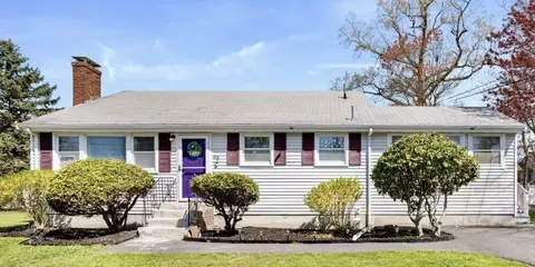 98 Dandy Rd, Brockton, MA 02302