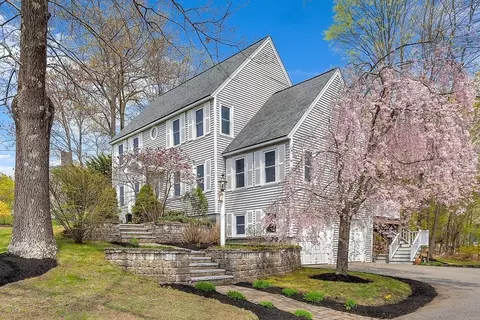 3 Macleod Ln, Acton, MA 01720 photo 2