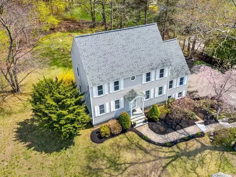 3 Macleod Ln, Acton, MA 01720 photo 3