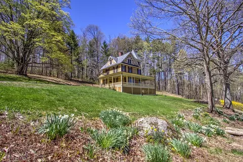55 Long Hill Rd, West Brookfield, MA 01585