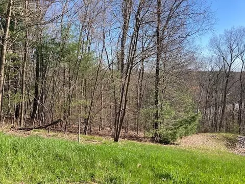 15 Augustine Dr, Westford, MA 01886