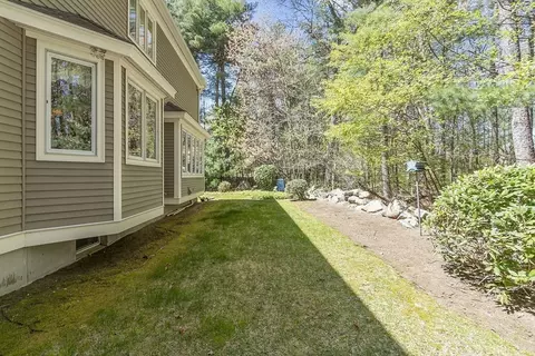 14 Carriage Ln, Reading, MA 01867 photo 38