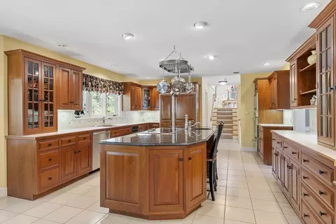 14 Carriage Ln, Reading, MA 01867 photo 14
