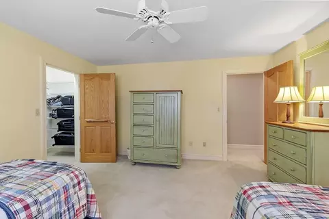 14 Carriage Ln, Reading, MA 01867 photo 32