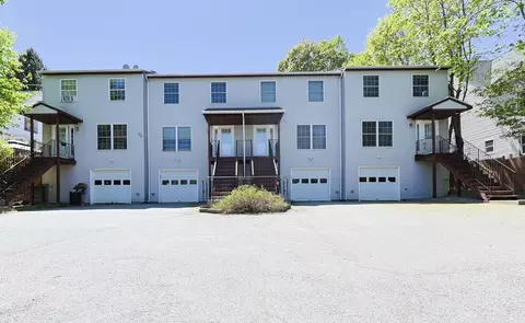 50 Heywood St #50, Worcester, MA 01604