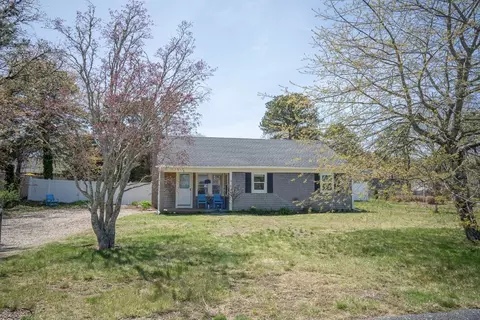 17 Antlers Rd, Yarmouth, MA 02664