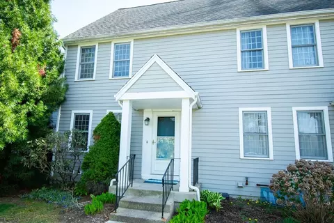 411 Twin Lakes Dr #411, Halifax, MA 02338