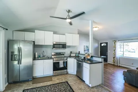 1114 Allen St, Springfield, MA 01118 photo 10