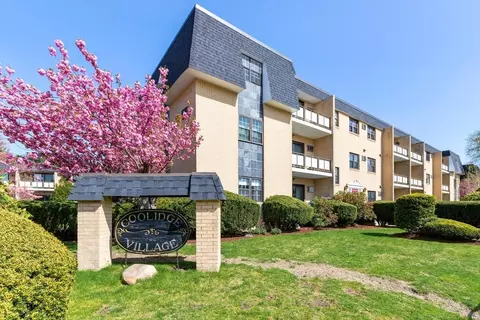 48 Bigelow Ave #32, Watertown, MA 02472