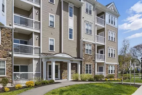 3303 Pennington Dr #3303, Walpole, MA 02081