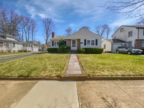 58 Morse Ave, Brockton, MA 02301