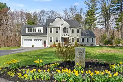 1 Courtney Ln, Westford, MA 01886