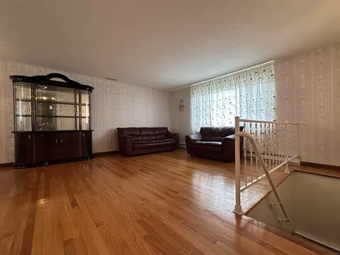 18 Crystal Brook Dr, Springfield, MA 01118 photo 7