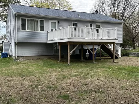 18 Crystal Brook Dr, Springfield, MA 01118 photo 6