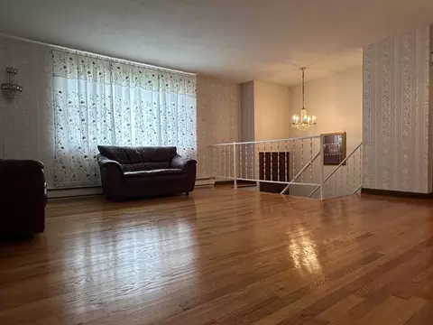 18 Crystal Brook Dr, Springfield, MA 01118 photo 8