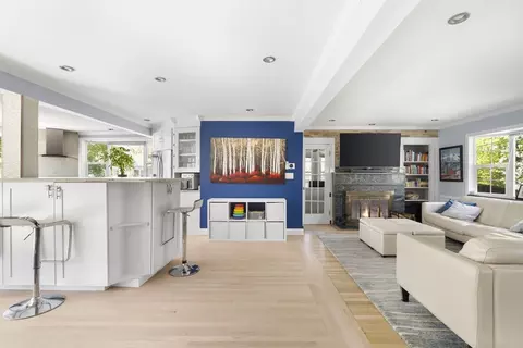 17 Beech St, Dedham, MA 02026 photo 6