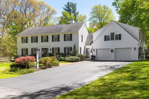 11 Cape Cod Ln, Norwell, MA 02061