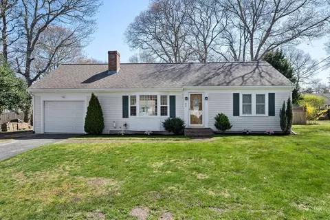 42 Colburne Path, Yarmouth, MA 02673