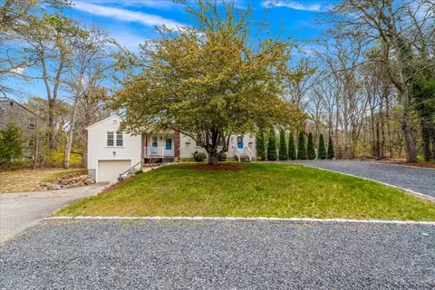 382 N Main St, Yarmouth, MA 02664