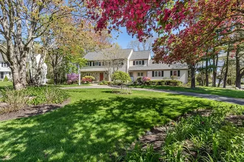 10 Seminole Rd, Canton, MA 02021 photo 2