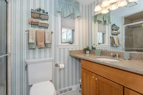 10 Seminole Rd, Canton, MA 02021 photo 19