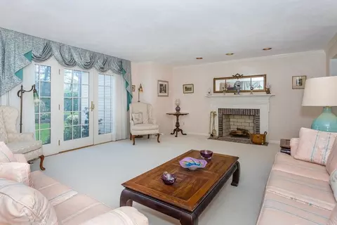 10 Seminole Rd, Canton, MA 02021 photo 9