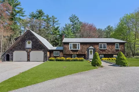 252 Myrtle St, Hanover, MA 02339