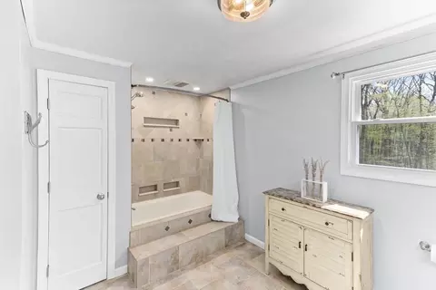 Bath - 3 Centennial Dr, Blackstone, MA 01504 photo 2 of 3