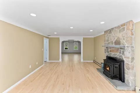Living - 3 Centennial Dr, Blackstone, MA 01504 photo 4 of 6