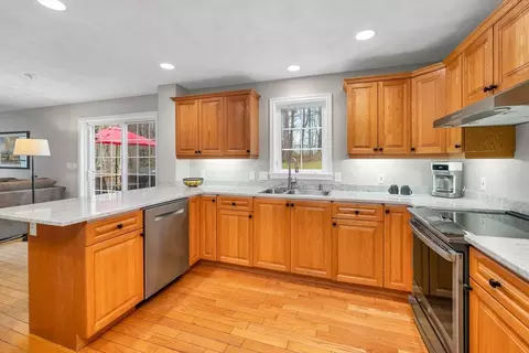 9 Juniper Ridge Rd, Exeter, NH 03833 photo 13