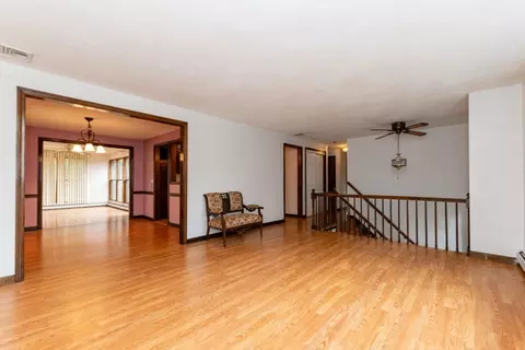 49 Benton Cir, Reading, MA 01867 photo 6