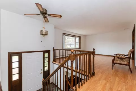 49 Benton Cir, Reading, MA 01867 photo 7