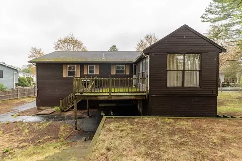 49 Benton Cir, Reading, MA 01867 photo 3