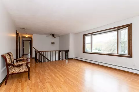 49 Benton Cir, Reading, MA 01867 photo 5