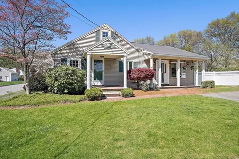 35 S Bedford St, Woburn, MA 01801