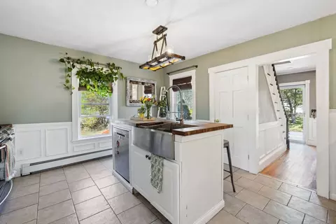 46 Appleton St, Saugus, MA 01906 photo 24