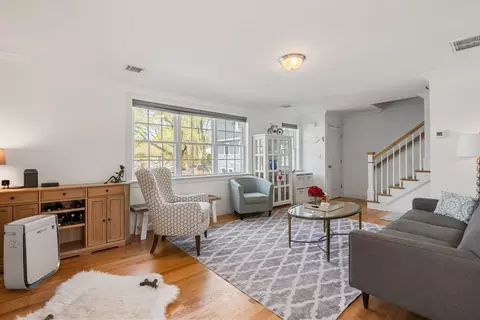260 West St #8, Quincy, MA 02169