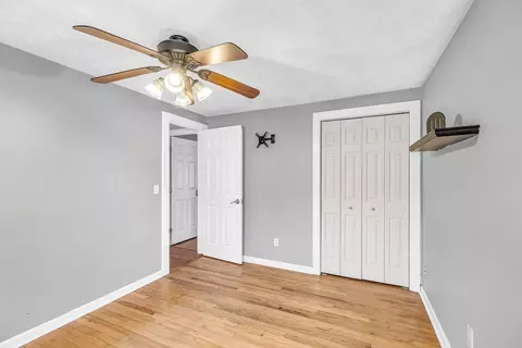 Bedroom - 15 Berard Cir, Springfield, MA 01128 photo 2 of 5