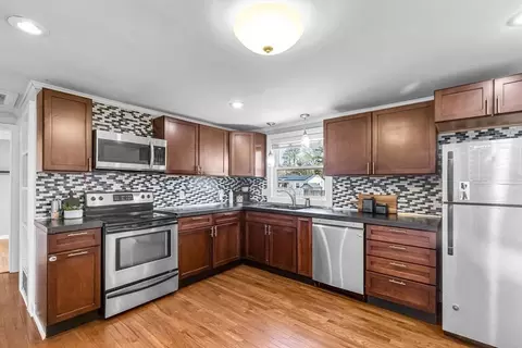 Kitchen - 15 Berard Cir, Springfield, MA 01128 photo 1 of 4