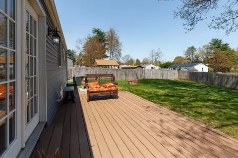 Exterior - 15 Berard Cir, Springfield, MA 01128 photo 2 of 3